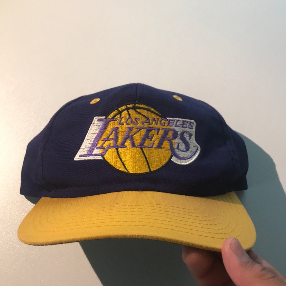 VINTAGE LAKERS HAT